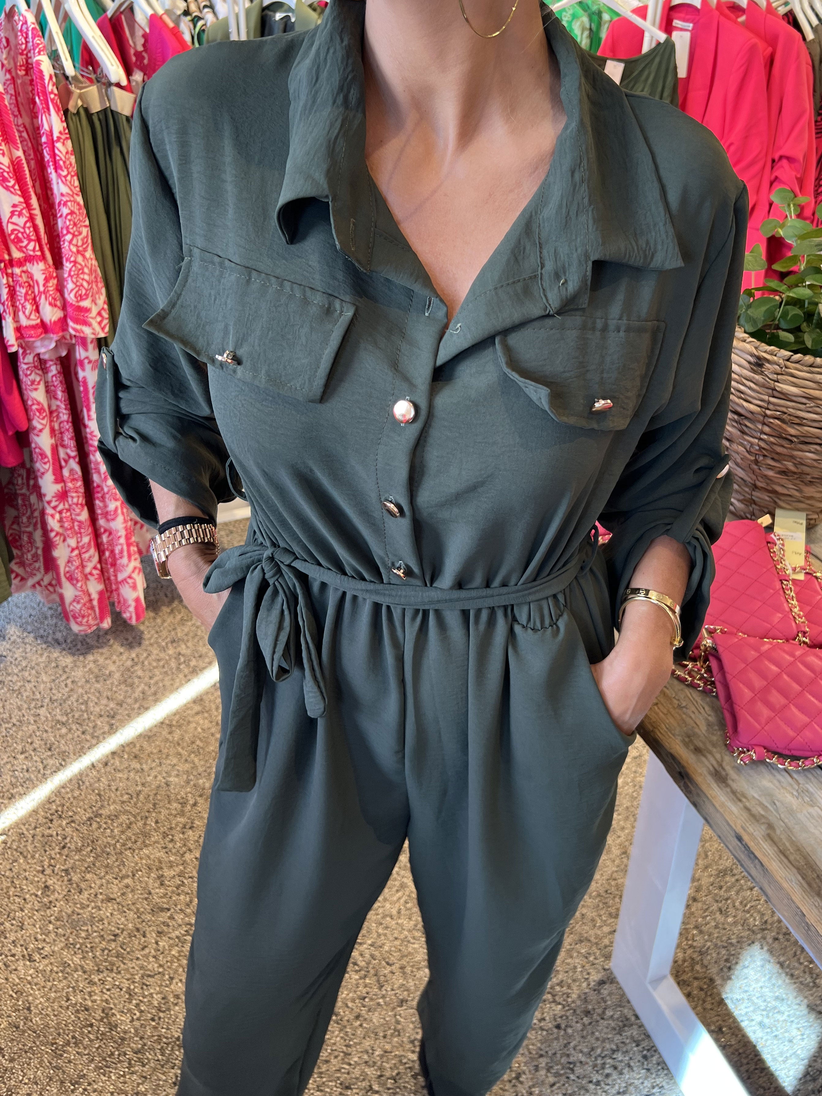 Malina Sleeve - Buksedragt med guld knapper